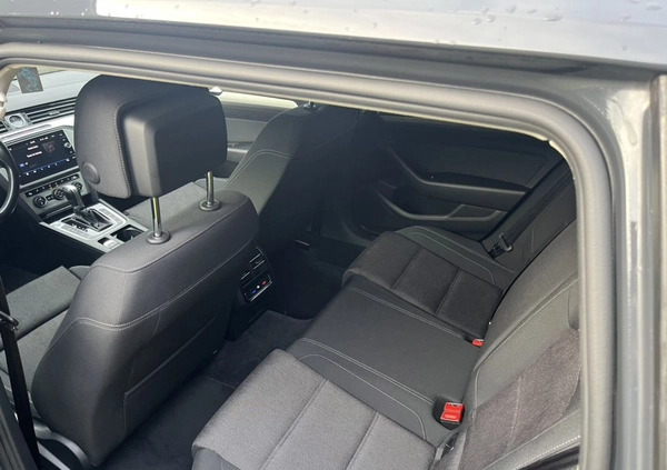 Volkswagen Passat cena 73800 przebieg: 145000, rok produkcji 2018 z Wisła małe 56